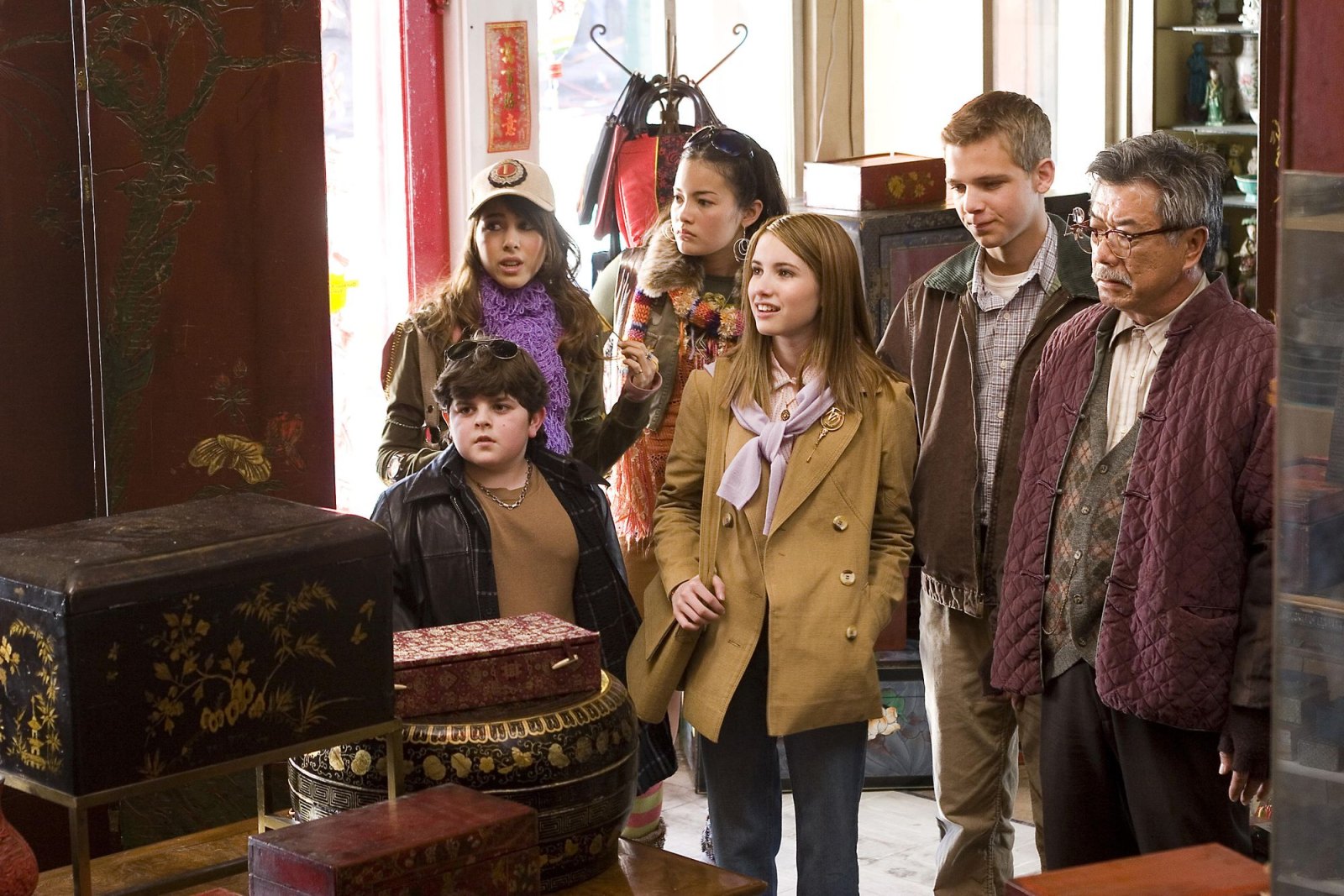 Emma Roberts as Nancy Drew, Max Thieriot as Ned Nickerson, Josh Flitter as Corky Veinshtein, Daniella Monet as Inga Veinshtein and Kelly Vitz as Trish